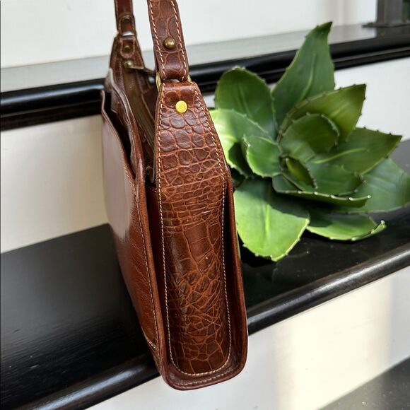 Brahmin Genuine Leather Crossbody Shoulder Bag, Adjustable Strap purse Zip Top - Picture 5 of 10